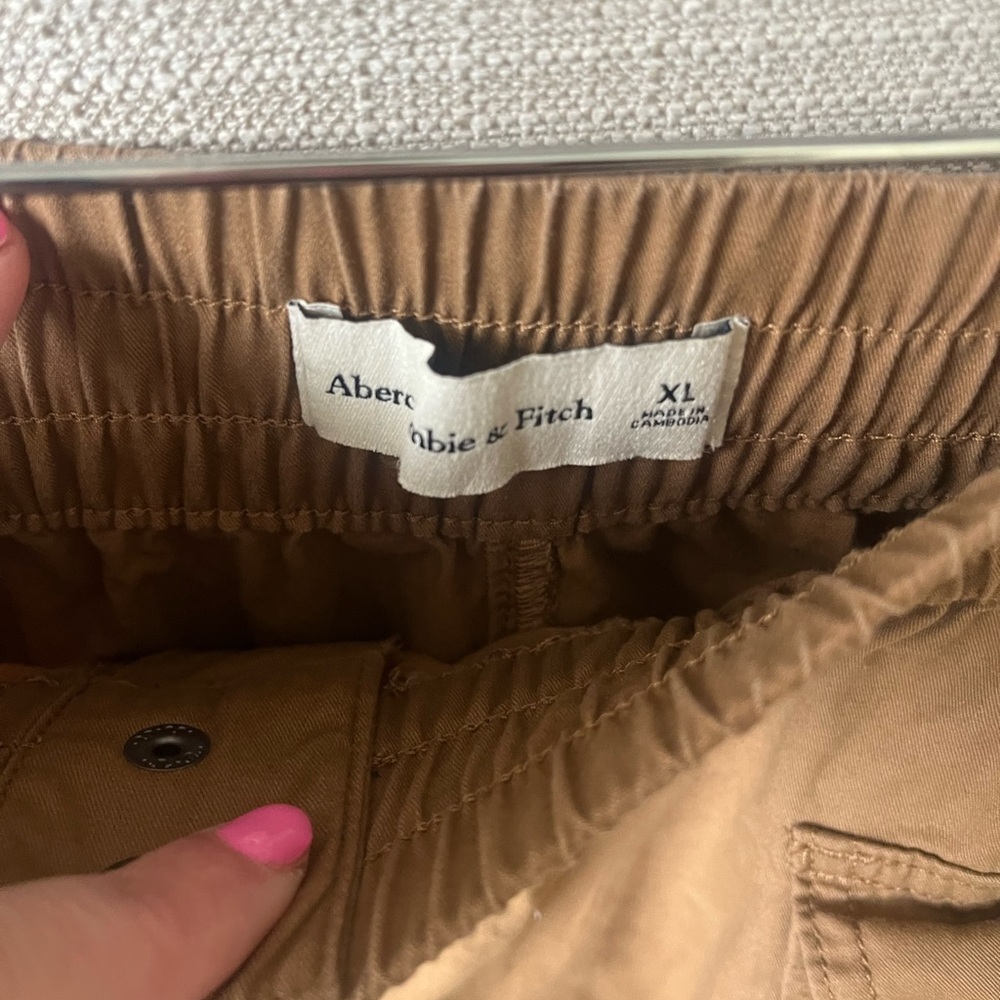 EUC Abercrombie Utility Cargo Shorts, 100% Cotton, Brown, XL - Picture 5 of 8